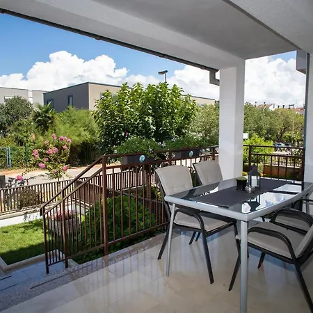 Studio Apartment Noah Rovinj Exterior photo