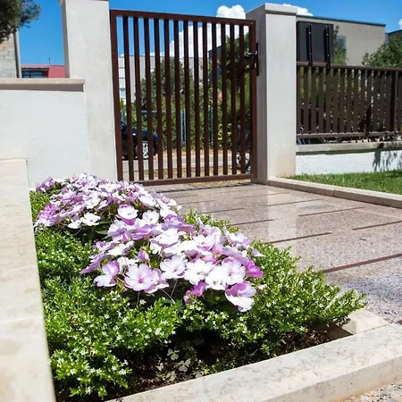 Studio Apartment Noah Rovinj Exterior photo